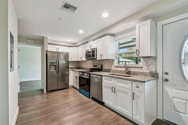 Photo - 650 E Tarpon Ave Unit C2