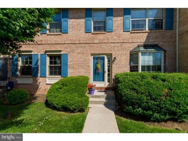 Photo - 137 Discovery Ct