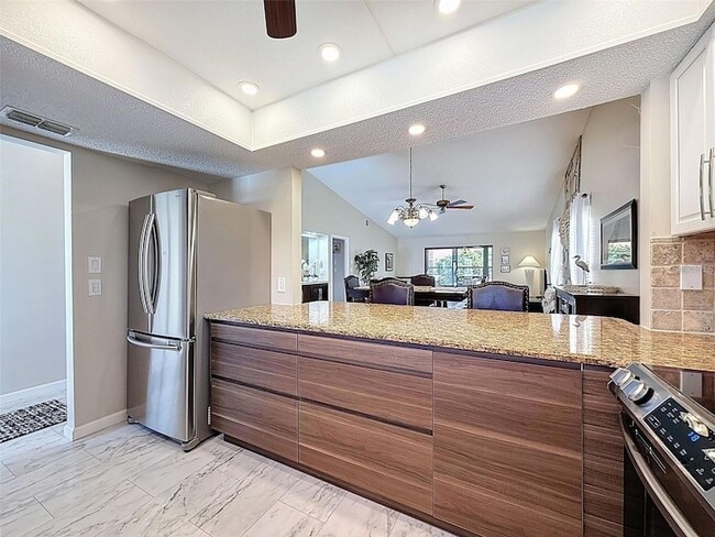 Photo - 9981 Eagles Point Cir Unit 4