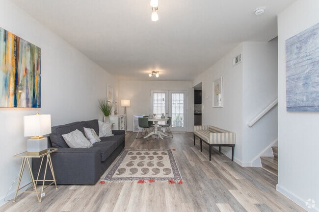 Photo - Golden Gate Townhomes |