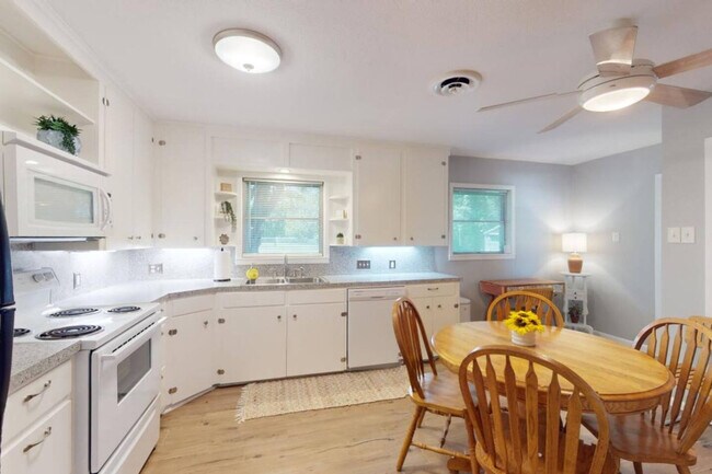 Photo - 118 Miller St Unit ID1328087P