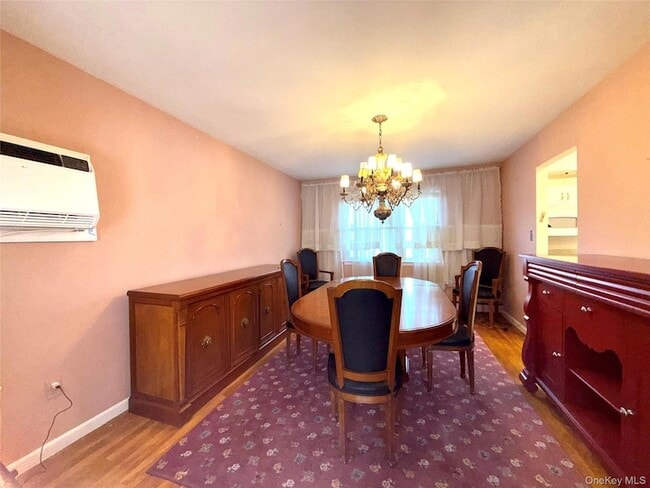 Photo - 15 Sherry Ln