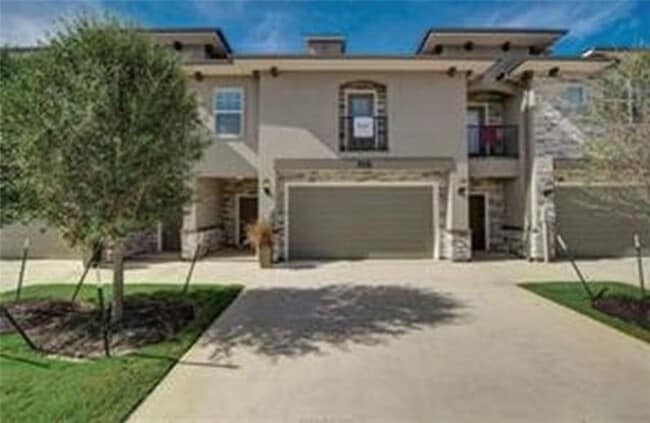 Building Photo - 3435 Papa Bear Dr