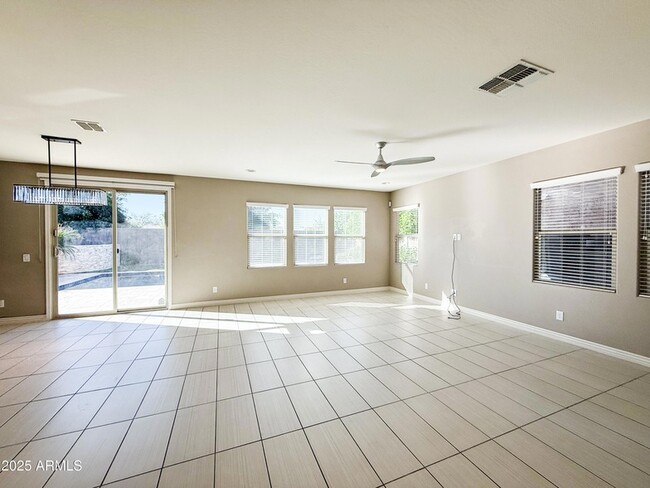 Photo - 4711 E Daley Ln