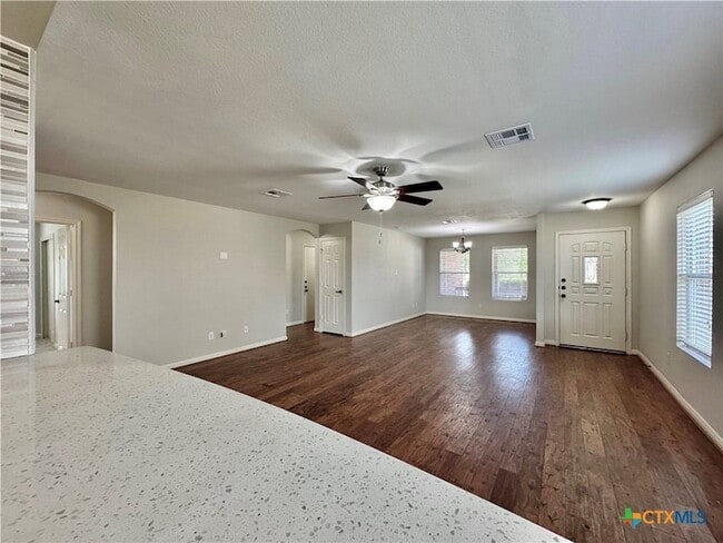 Photo - 204 Woodley Rd