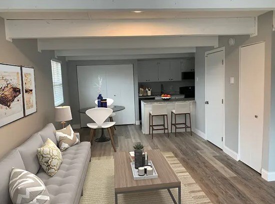 Building Photo - Brittany Bay