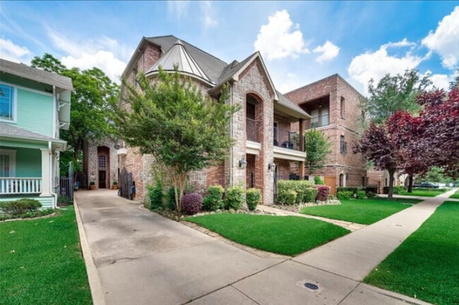 Photo - 4344 Cole Ave