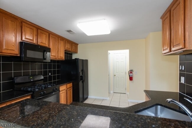 Photo - 106 Wallace Ct