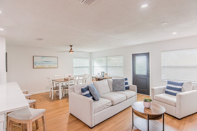 Building Photo - 3396 Minnow Creek Dr Unit SI ID1624265P