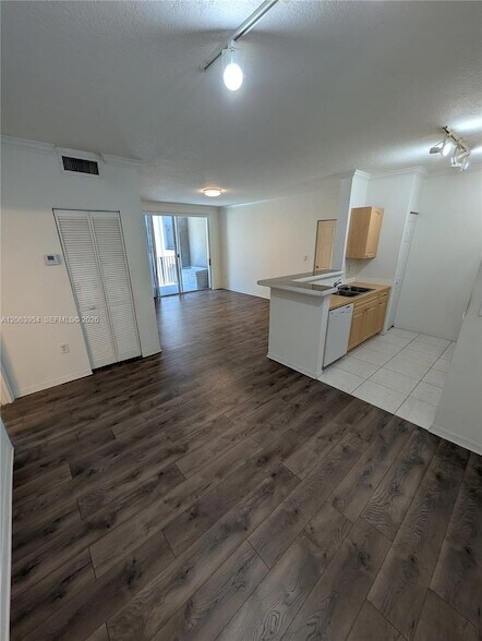 Photo - 6831 SW 44th St Unit 203