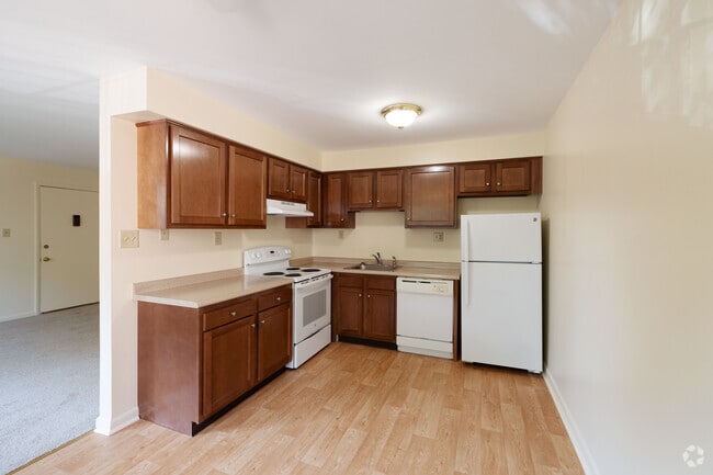 G-CKR Floor Plan - 2BR, 1BA_1063SF - Kitchen - Carpenter Village Apartments
