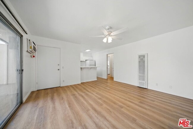 Photo - 1293 Garfield Ave
