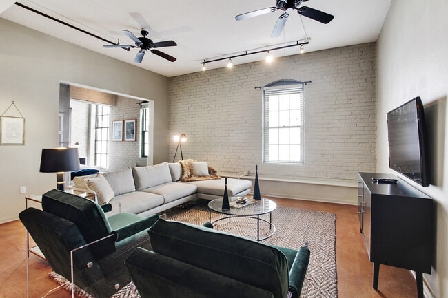 Building Photo - 1041 Constance St Unit SI ID1265378P