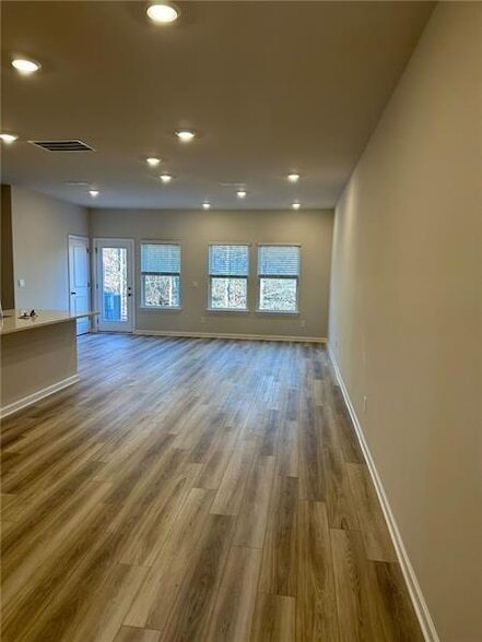 Photo - 17 Beech Ln N