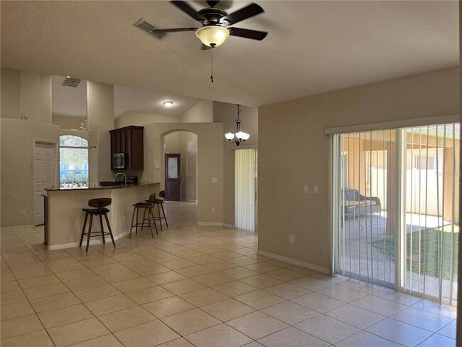 Photo - 946 Seneca Trail