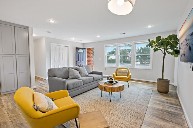 Building Photo - 6532 Summerton Way Unit SI ID1395439P
