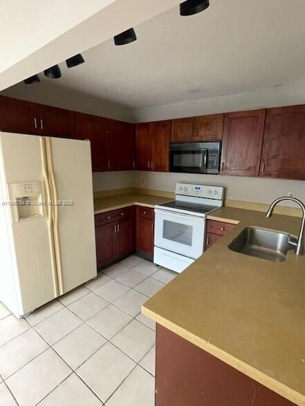 Photo - 479 NE 210th Cir Terrace Unit 10328