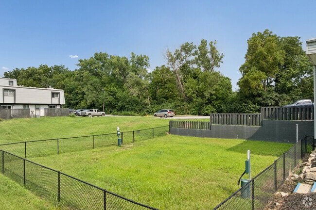 Dog Park - Maple Hills Apartments