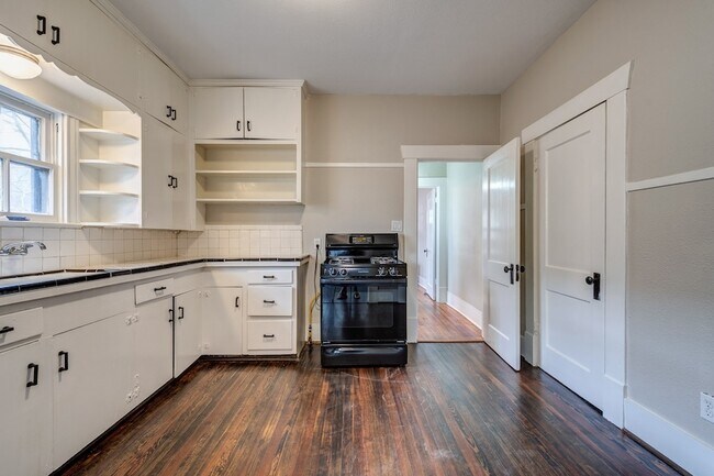 Photo - 115 Goldenrod St Unit A