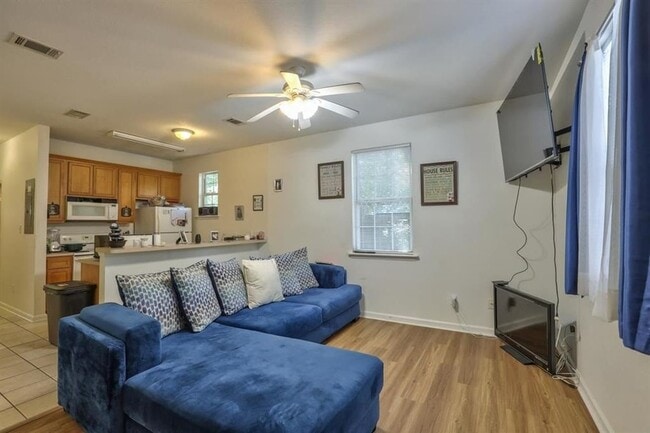Photo - 924 Ashburn Dr