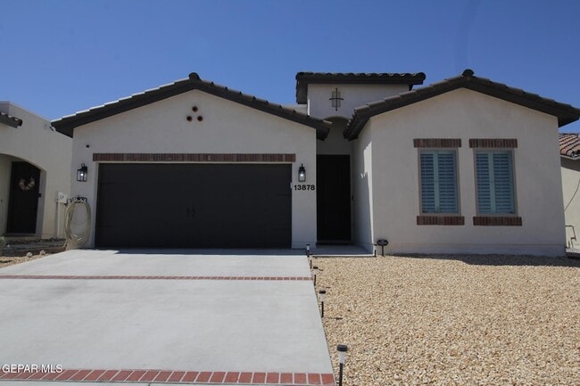 Building Photo - 13878 Paseo Central Ave
