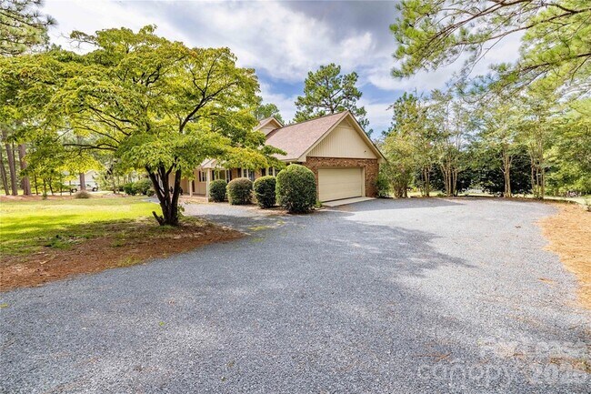 Photo - 7 Buckhorn Rd
