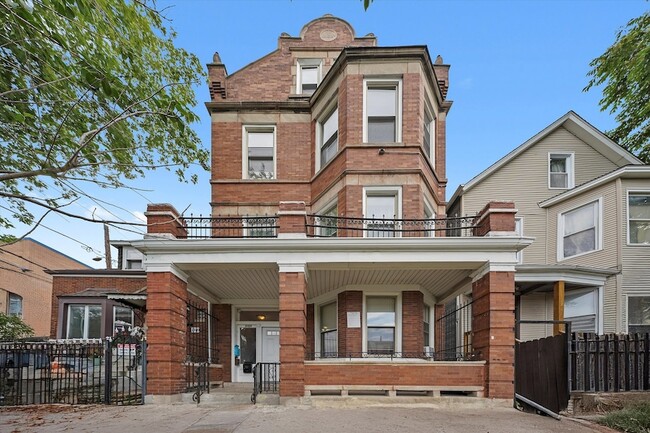 Photo - 1908 W 48th St Unit 1R