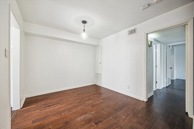 Photo - 2744 Briarhurst Dr Unit 16