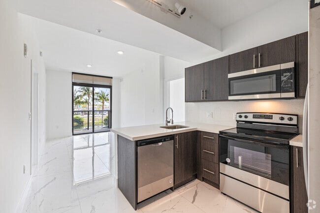 2BR, 2BA - Springs Town Center