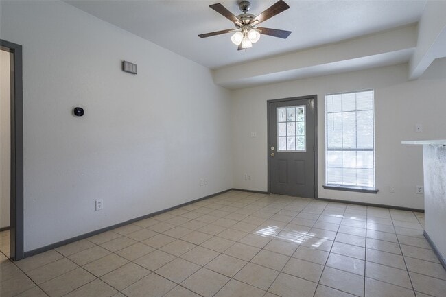 Photo - 746 Prairie Creek Dr