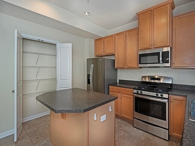 Photo - 627 Edison Dr