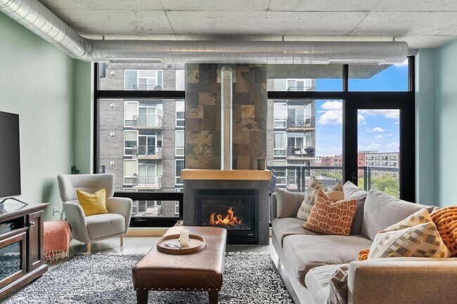 Building Photo - 720 N 4th St