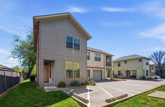 Photo - 1201 Grove Blvd Unit 1304