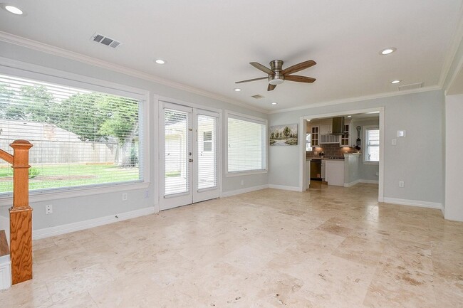 Photo - 707 Thistlewood Dr