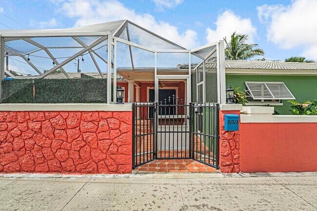 Photo - 532 N Palmway