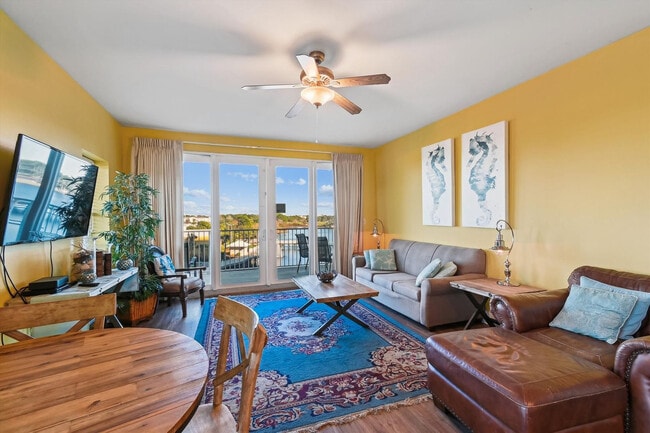 Building Photo - 9800 S Thomas Dr Unit SI ID1523383P