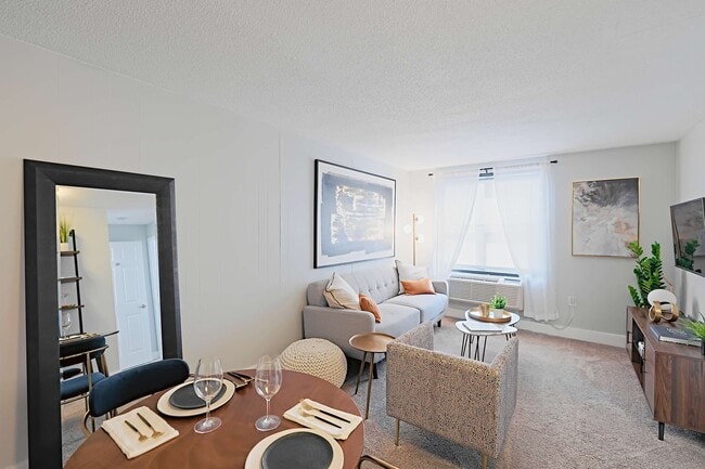 Photo - EMR Apartments