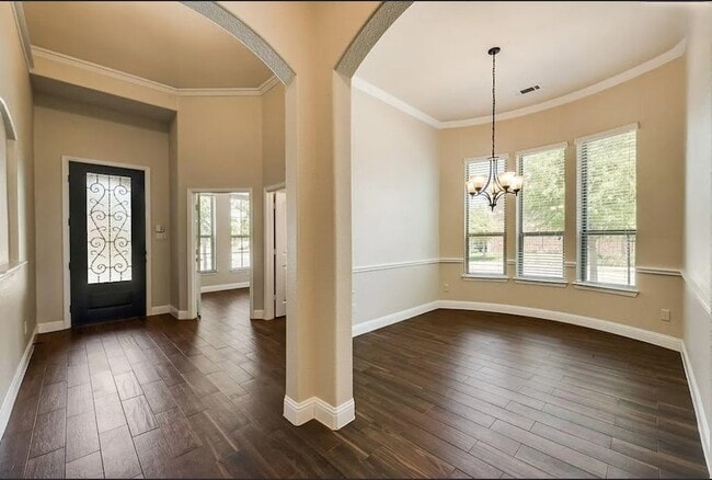 Photo - 2216 Grant Pk Wy