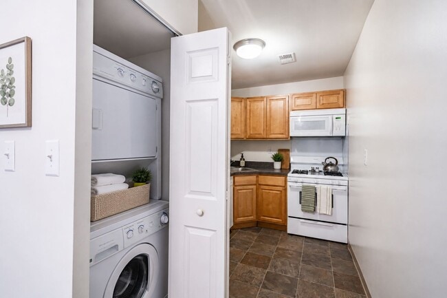 Photo - Country Village Apartment Homes