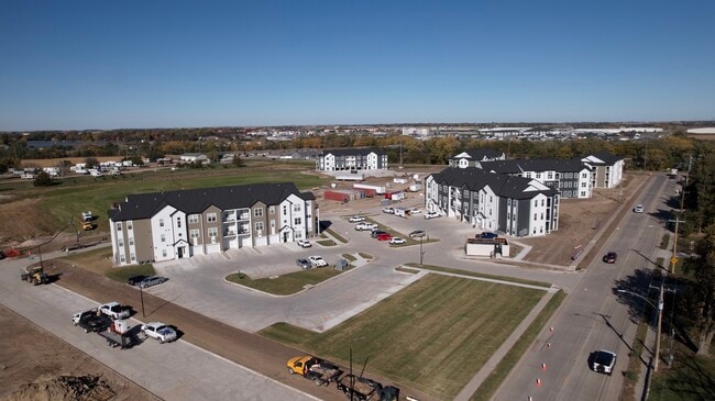 Building Photo - Elm 26 Apartments