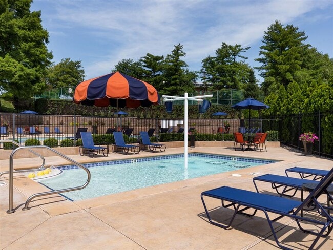 Photo - Chesterfield Village Apartments