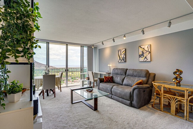 Building Photo - 84-740-740 Kili Dr Unit SI FL10-ID1605899P