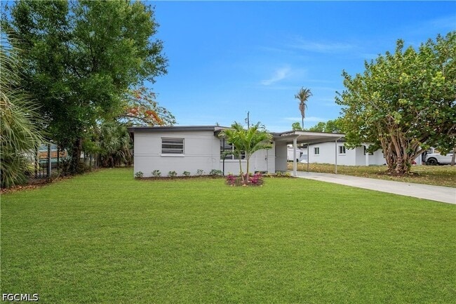 Photo - 1527 Gardenia Ave