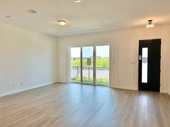 Photo - 1207 Doris May Dr