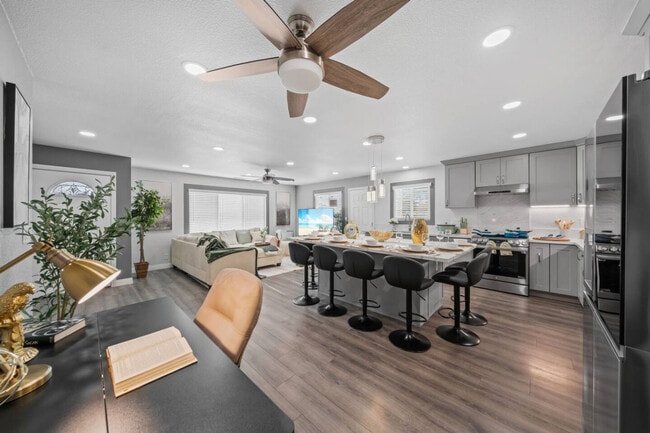 Photo - 10983 Parkdale Ave Unit ID1283139P