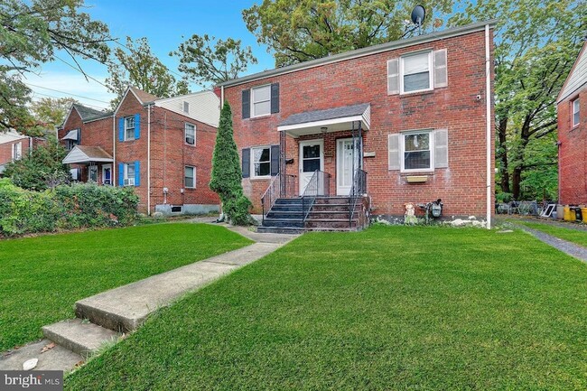 Photo - 331 Oakland St