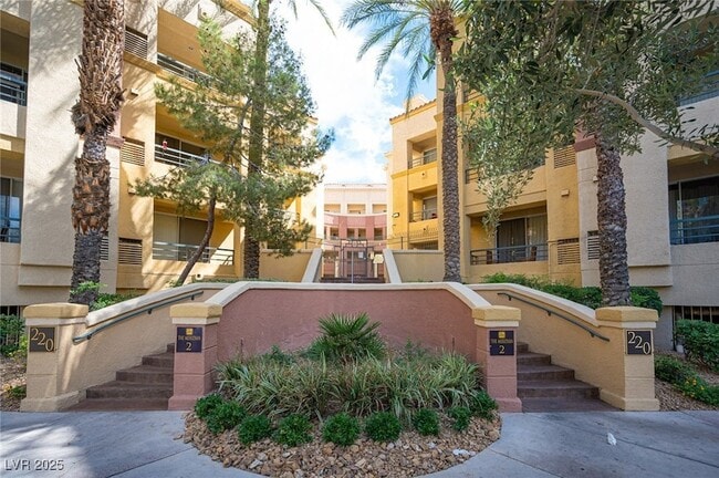 Building Photo - 220 E Flamingo Rd Unit 129