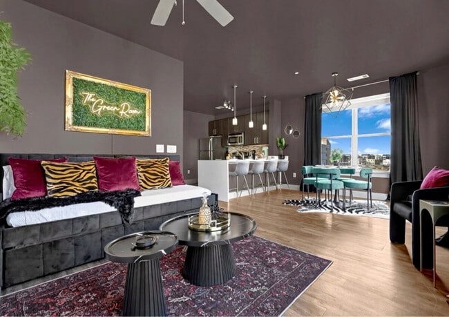 Building Photo - 2200 State St Unit SI ID1494705P