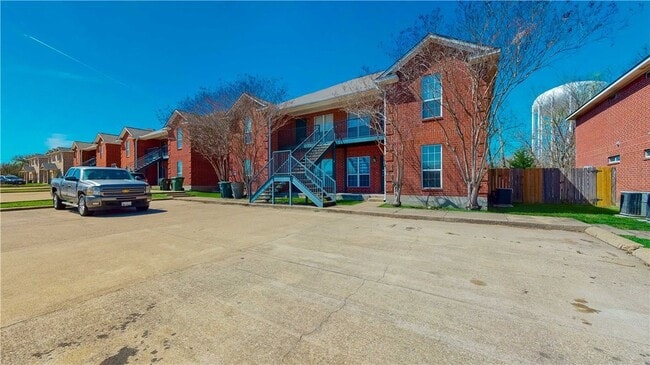 Photo - 1511 Hollow Hill Dr