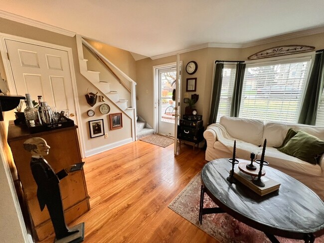 Photo - 1N261 Stacy Ct